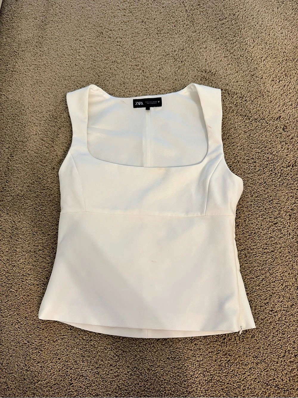 Zara Sleeveless White Top Size Medium